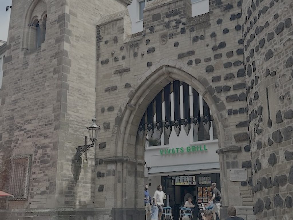 Bonn_gate_web